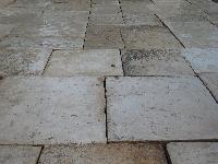 antico pavimento in pietra di recupero molto vecchio,grandi stock in magazzino